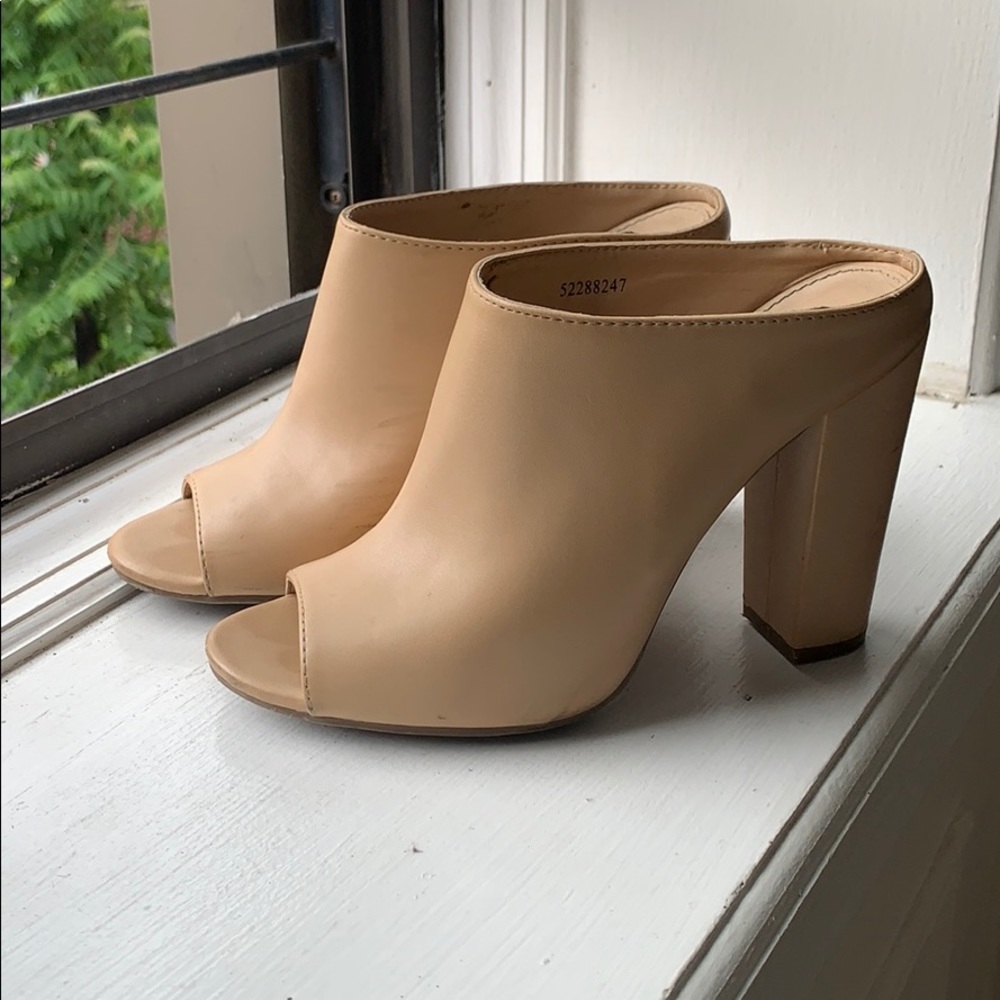 Nude Mules